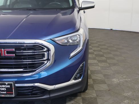 Used 2020 GMC Terrain SLT w/ Preferred Package FWD image 16