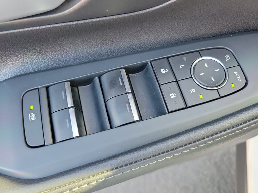 Used 2024 Toyota Grand Highlander AWD image 25