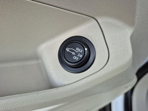 Used 2024 GMC Terrain Denali w/ Denali Premium Package image 9