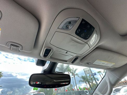 Used 2020 Chrysler Pacifica Limited w/ Advanced Safetytec Group image 25