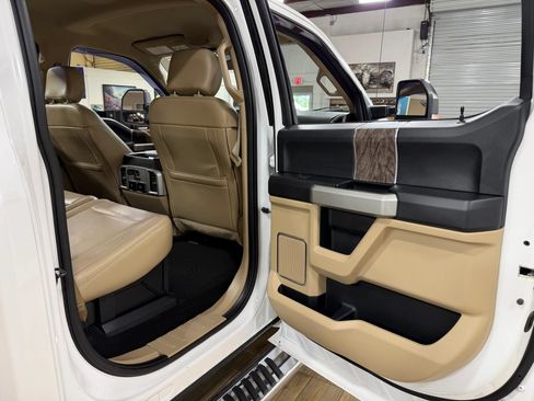 Used 2018 Ford F350 Lariat w/ Lariat Ultimate Package AWD/4WD image 17