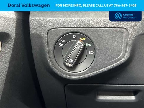 Certified 2022 Volkswagen Atlas Cross Sport SE image 17