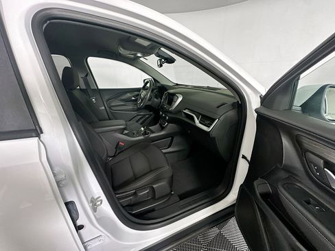 Used 2024 GMC Terrain SLE w/ Driver Convenience Package FWD image 30