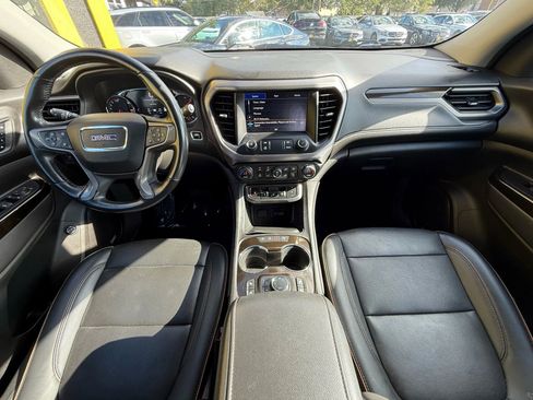 Used 2022 GMC Acadia AT4 w/ Technology Package image 19