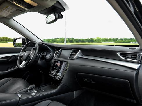 Used 2020 INFINITI QX50 Sensory w/ Proactive Package FWD image 18