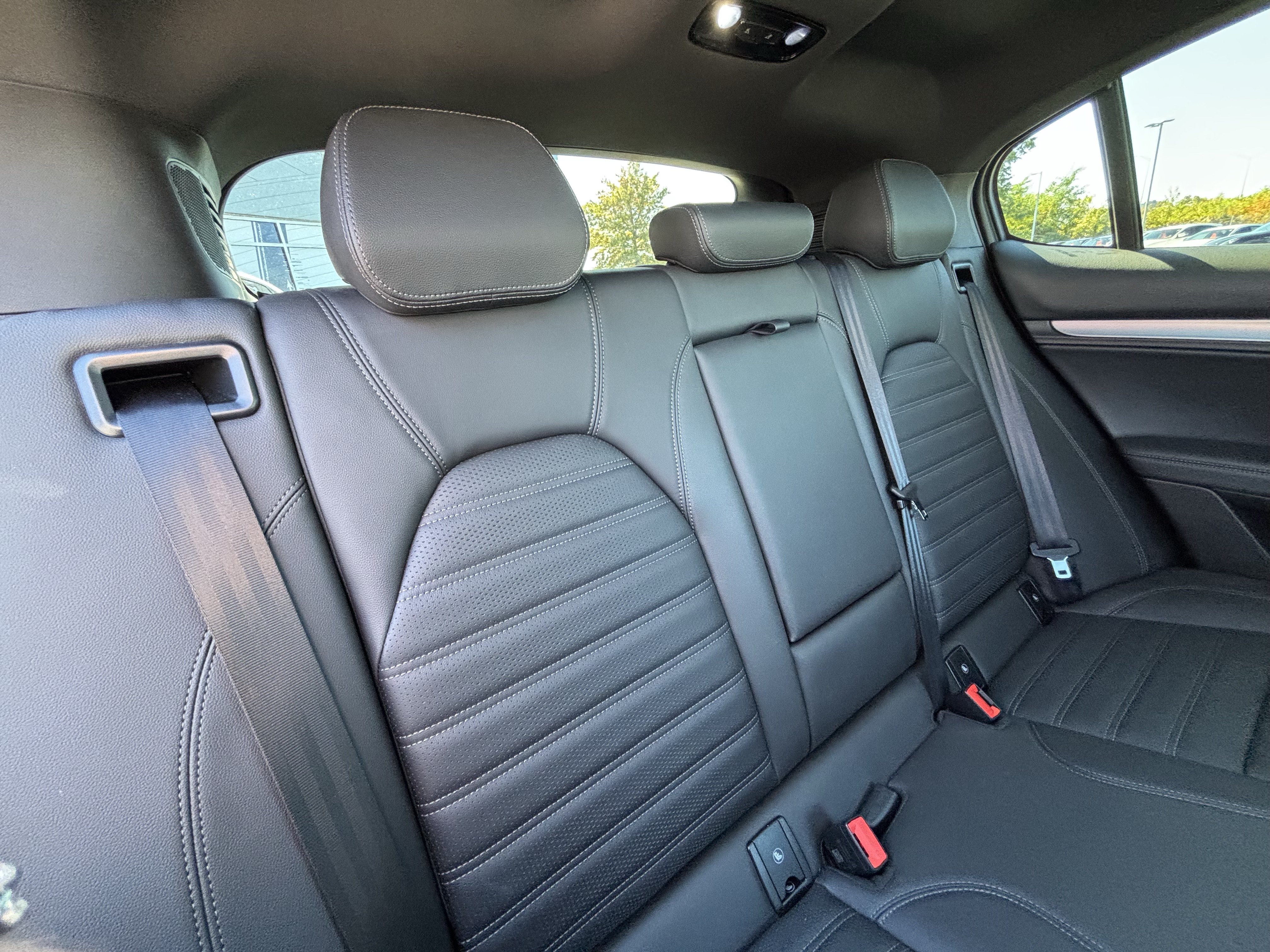 Certified 2024 Alfa Romeo Stelvio Veloce AWD/4WD image 43