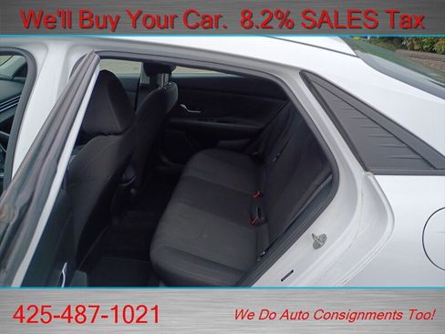 Used 2022 Hyundai Elantra SE FWD image 16