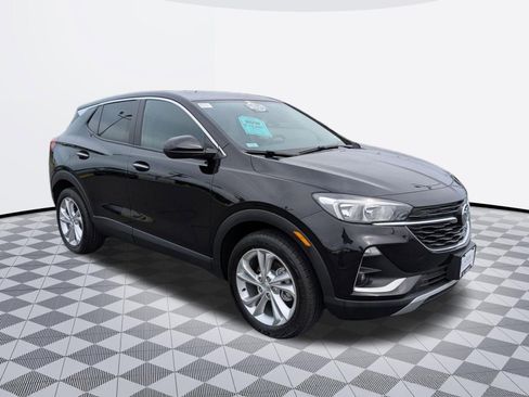 Certified 2022 Buick Encore GX Preferred FWD image 3