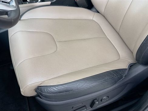 Used 2020 Hyundai Santa Fe Limited FWD image 27