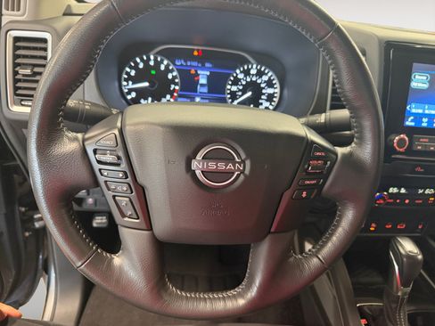 Used 2024 Nissan Frontier SV w/ SV Convenience Package RWD image 15