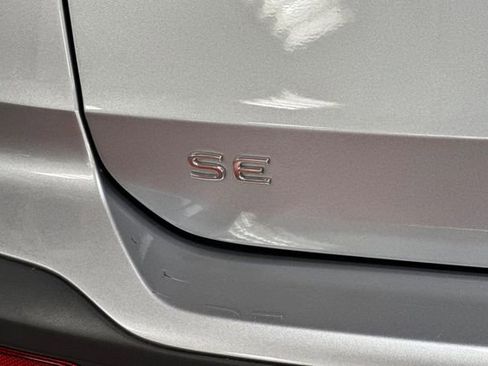 Certified 2022 Volkswagen Taos SE image 35