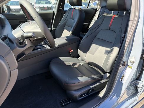 New 2026 Nissan Sentra SR w/ SR Premium Package image 34