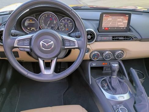 Used 2020 MAZDA MX-5 Miata RF Grand Touring RWD image 45