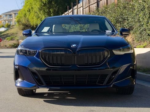 New 2026 BMW 530i w/ Executive Package image 3