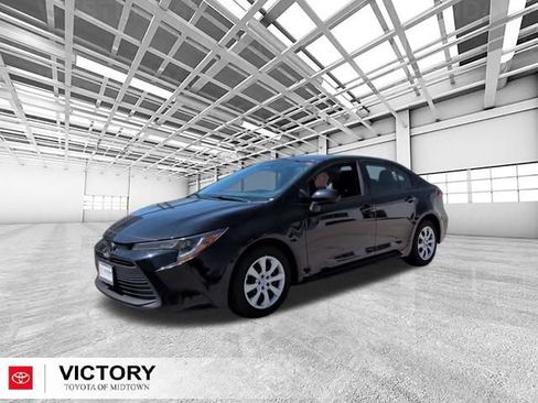 Used 2024 Toyota Corolla LE image 5