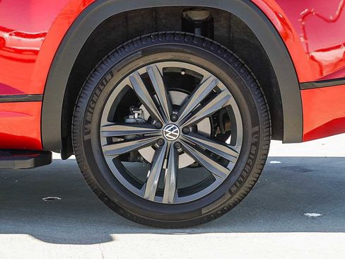 Used 2020 Volkswagen Atlas Cross Sport SE w/ Panoramic Sunroof Package image 10