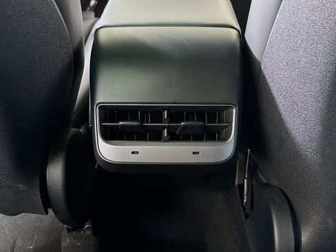 Used 2024 Tesla Model Y Long Range image 26