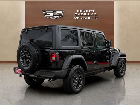 Used 2025 Jeep Wrangler Sport S image 4