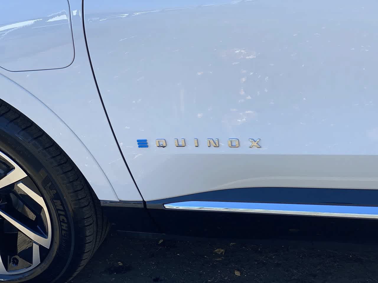 Used 2024 Chevrolet Equinox EV LT FWD image 10