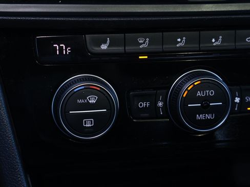 Used 2023 Volkswagen Jetta GLI Autobahn image 25