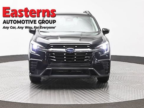 Used 2025 Subaru Ascent Premium AWD/4WD image 2