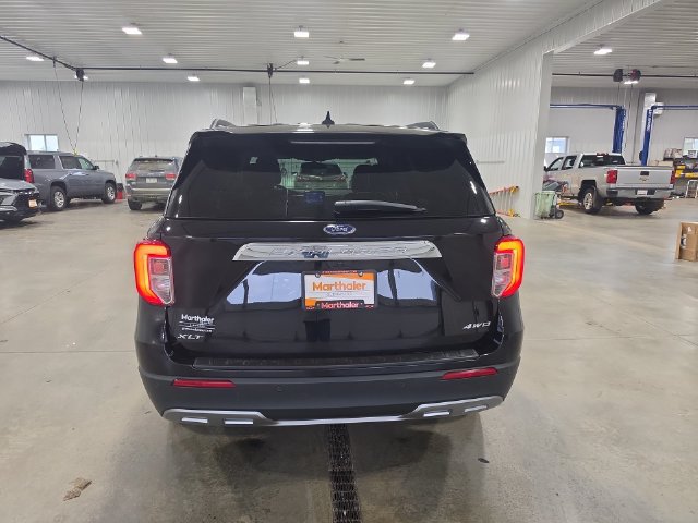 Used 2024 Ford Explorer XLT w/ Equipment Group 202A AWD/4WD image 7