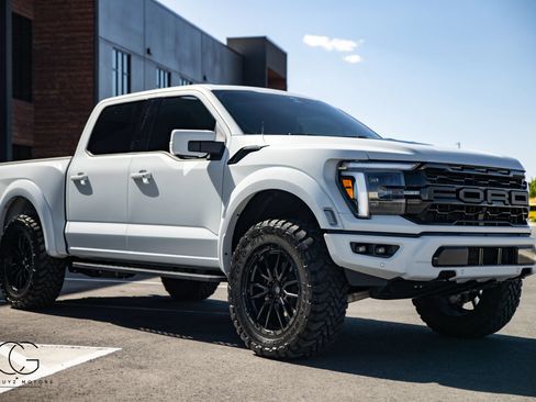 Used 2024 Ford F150 Raptor AWD/4WD image 32