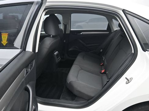 Used 2012 Volkswagen Passat 2.5 S FWD image 27