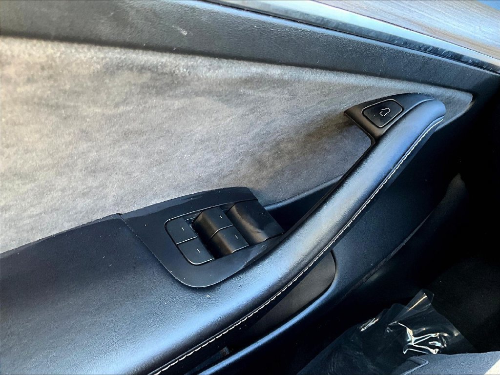 Used 2023 Tesla Model 3 Standard Range RWD image 15