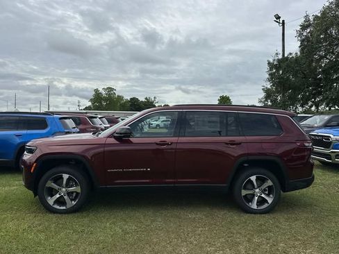 New 2026 Jeep Grand Cherokee L Limited w/ Luxury Tech Group II RWD image 16