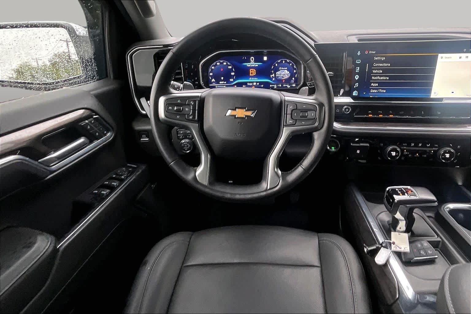 Used 2022 Chevrolet Silverado 1500 LTZ w/ LTZ Convenience Package II RWD image 6