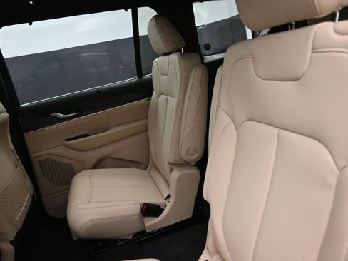 New 2025 Jeep Grand Cherokee L Limited w/ Luxury Tech Group II image 14