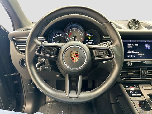 Certified 2022 Porsche Macan S AWD/4WD image 12