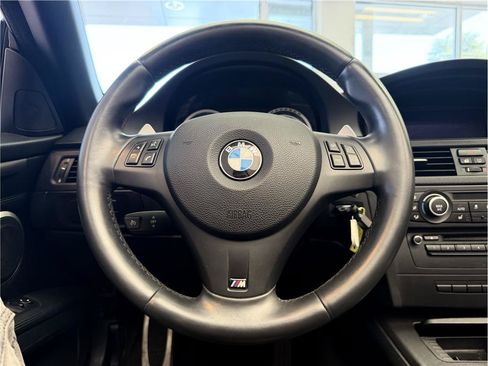 Used 2013 BMW M3 Convertible RWD image 17