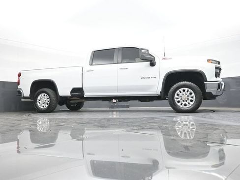 Used 2024 Chevrolet Silverado 2500 LT AWD/4WD image 48