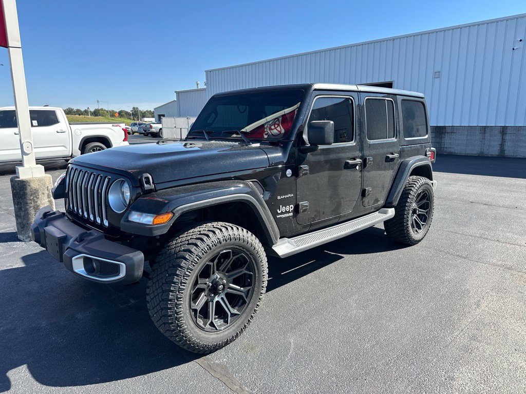Used 2019 Jeep Wrangler Unlimited Sahara AWD/4WD image 3