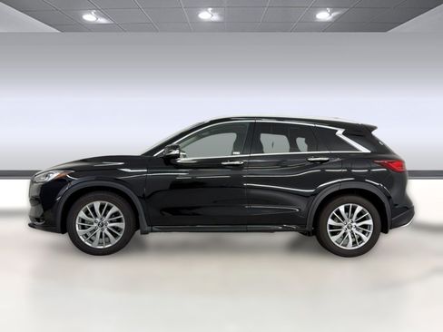 Used 2023 INFINITI QX50 Luxe AWD/4WD image 2