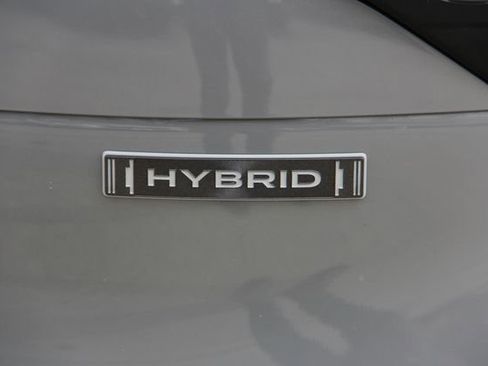 Certified 2025 Subaru Forester Premium AWD/4WD image 10