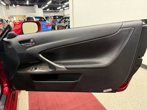 Used 2012 Lexus IS 350C w/ Luxury Pkg RWD image 29