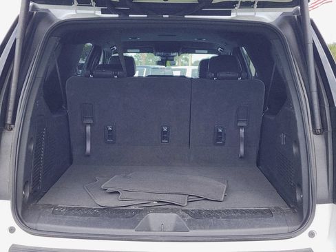 Certified 2025 Chevrolet Suburban LT AWD/4WD image 14