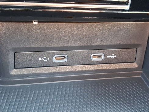New 2026 Volkswagen Atlas Peak Edition AWD/4WD image 16