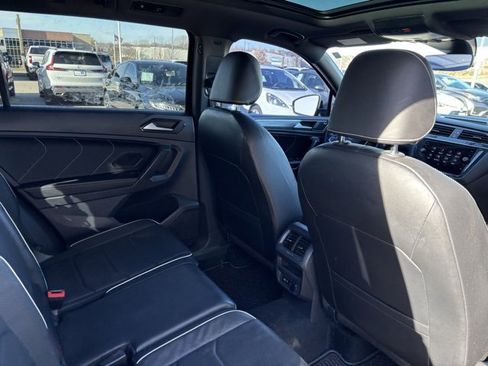 Used 2022 Volkswagen Tiguan SEL R-Line image 29