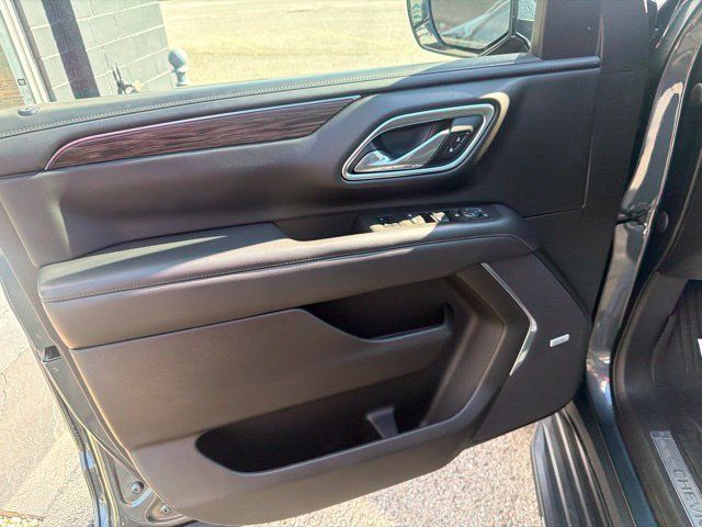 Used 2021 Chevrolet Suburban LT AWD/4WD image 23