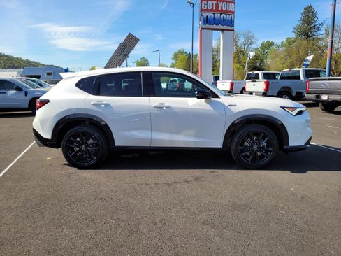 New 2026 Acura ADX A-Spec image 4