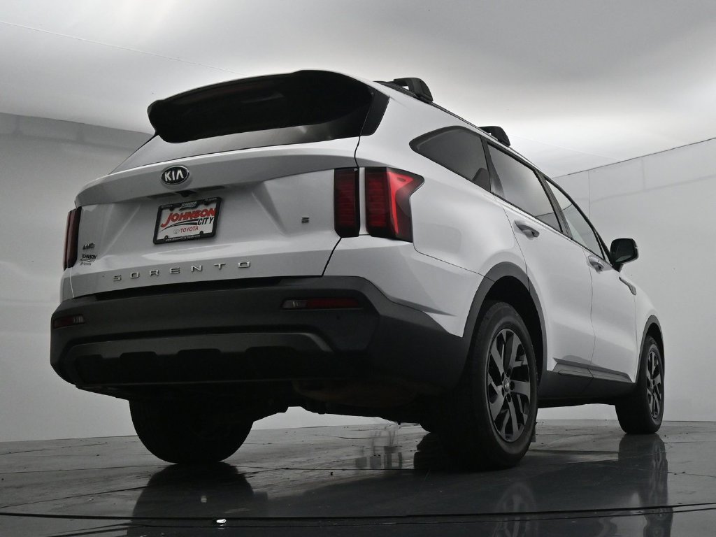 Used 2021 Kia Sorento S w/ Panoramic Sunroof Package AWD/4WD image 36