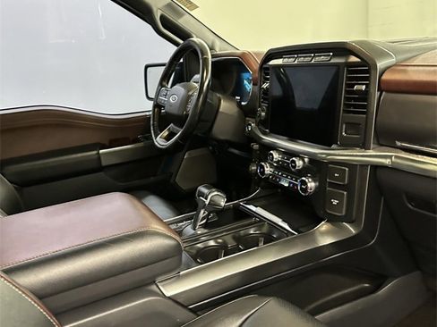 Used 2022 Ford F150 Lariat w/ Equipment Group 502A High image 46