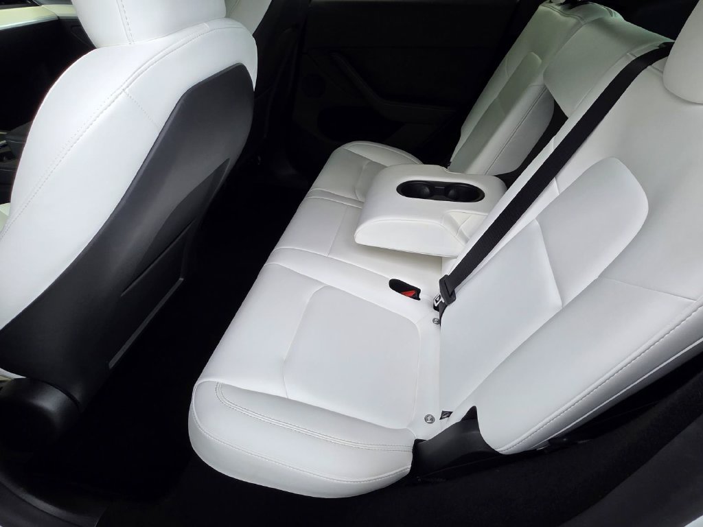 Used 2025 Tesla Model Y Performance AWD/4WD image 10