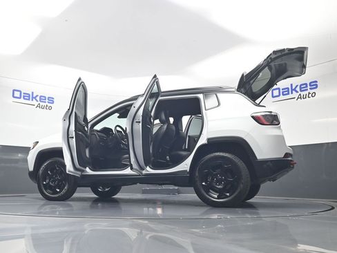 Used 2023 Jeep Compass Trailhawk AWD/4WD image 60
