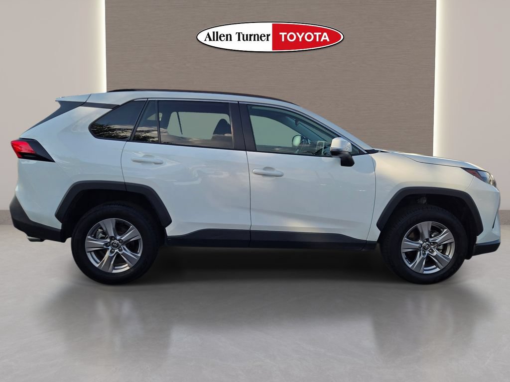 Used 2025 Toyota RAV4 XLE FWD image 6