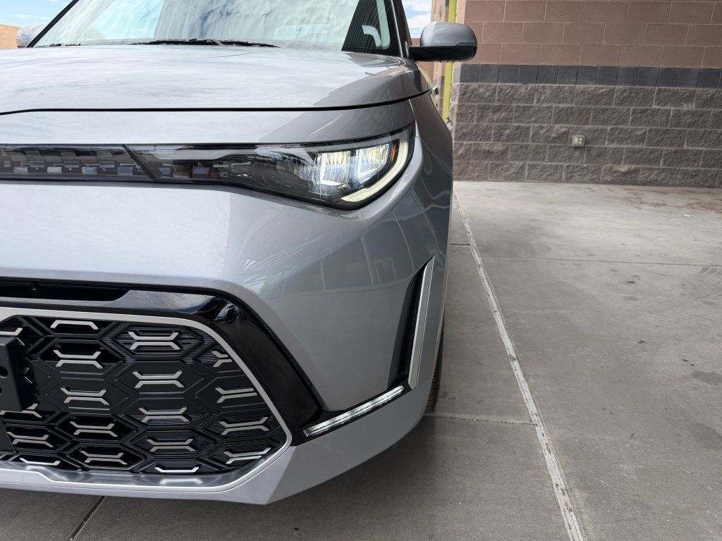 Used 2025 Kia Soul GT-Line w/ GT-Line Technology Package FWD image 11